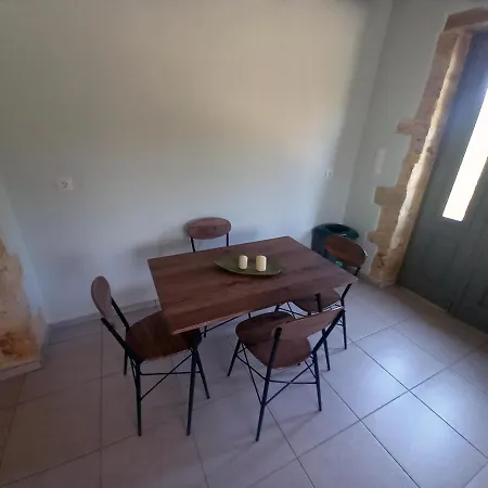 Kampia Village House *
